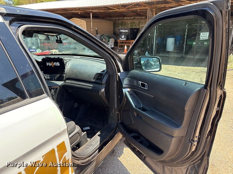 image for item DX8002 2019 Ford Explorer Police Interceptor SUV