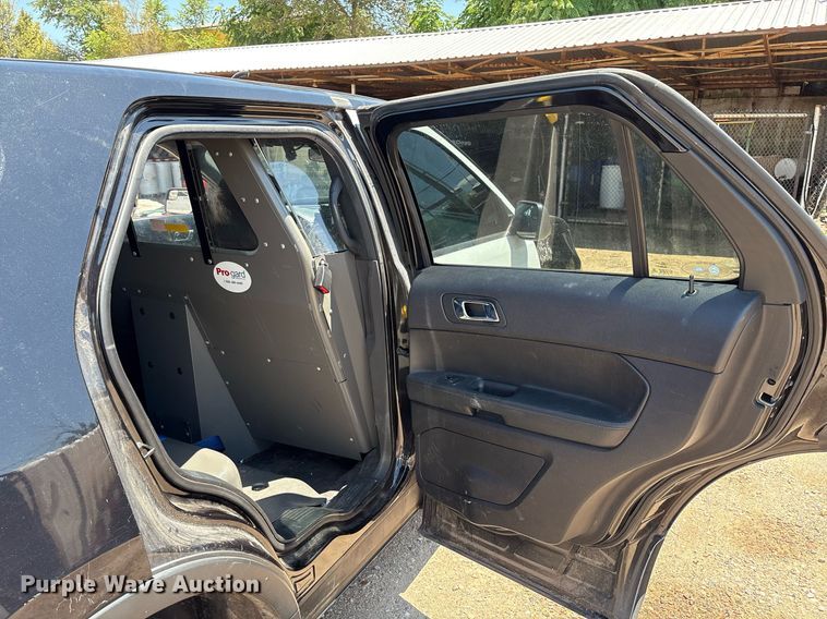 image for item DX8002 2019 Ford Explorer Police Interceptor SUV