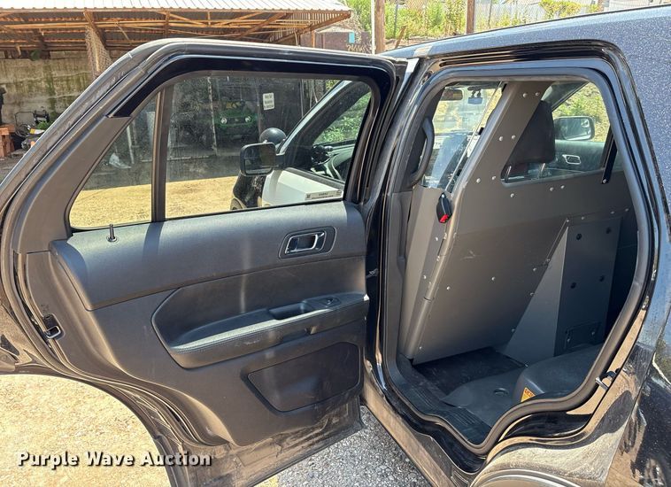 image for item DX8002 2019 Ford Explorer Police Interceptor SUV