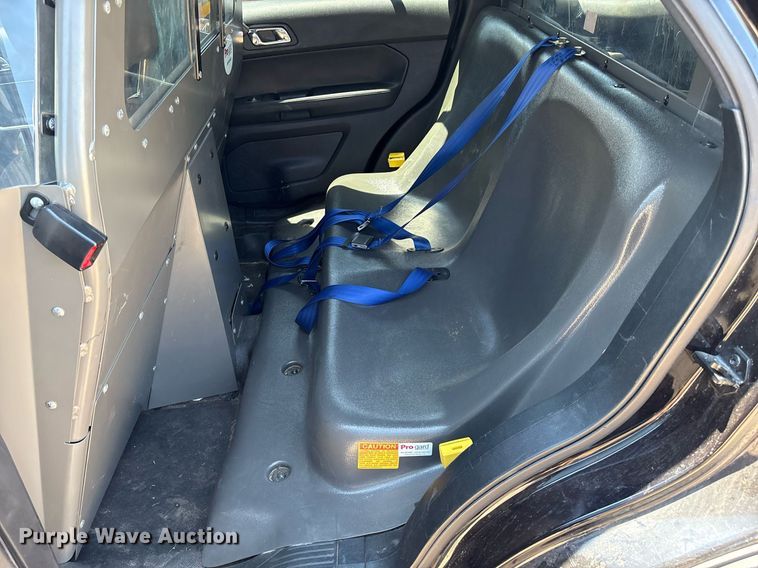 image for item DX8002 2019 Ford Explorer Police Interceptor SUV