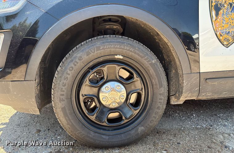 image for item DX8002 2019 Ford Explorer Police Interceptor SUV