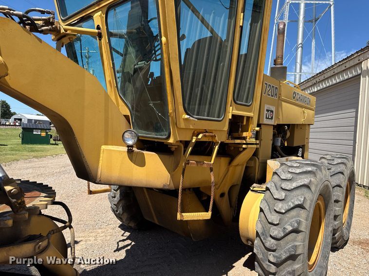 image for item DY0251 1996 Champion 720A motor grader