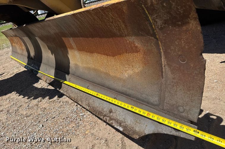 image for item DY0251 1996 Champion 720A motor grader