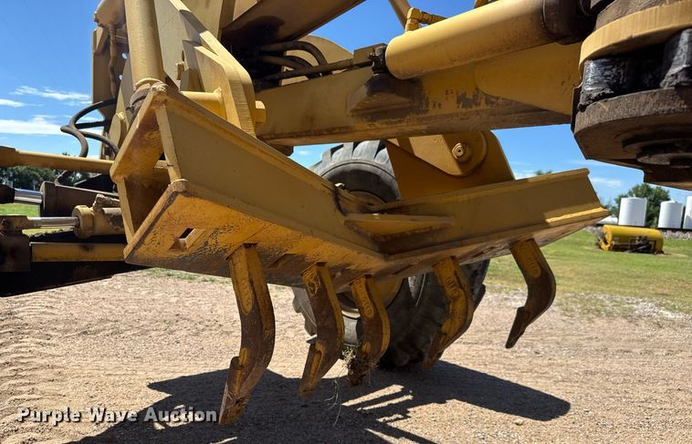 image for item DY0251 1996 Champion 720A motor grader