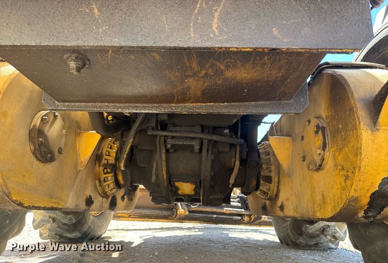 image for item DY0251 1996 Champion 720A motor grader