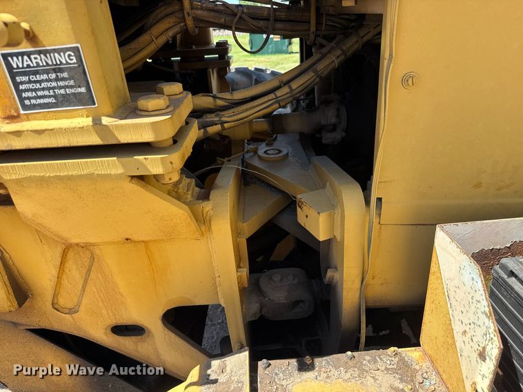 image for item DY0251 1996 Champion 720A motor grader