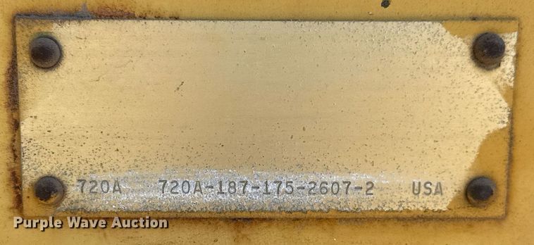 image for item DY0251 1996 Champion 720A motor grader