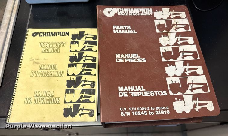 image for item DY0251 1996 Champion 720A motor grader