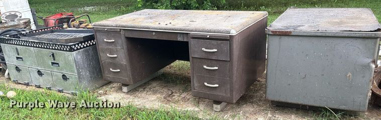 image for item DY0745 (2) desks