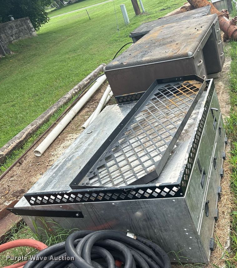 image for item DY0745 (2) desks