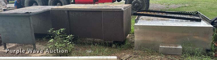 image for item DY0745 (2) desks