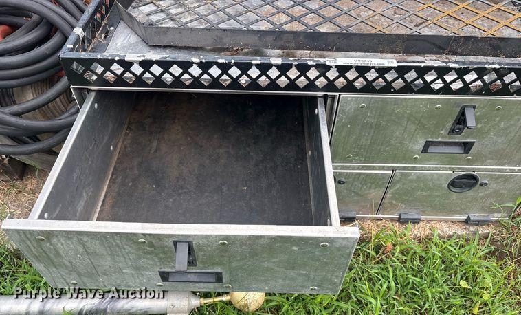 image for item DY0745 (2) desks