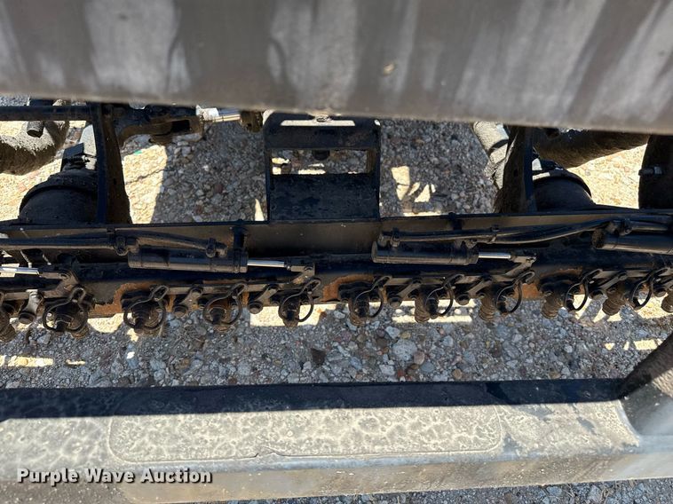 image for item DZ8652 1995 Ford F800 oil distributor truck