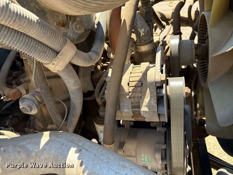 image for item DZ8652 1995 Ford F800 oil distributor truck