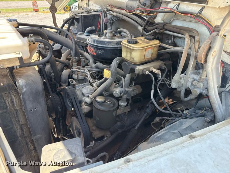 image for item DZ8663 1990 Ford F700 dump truck