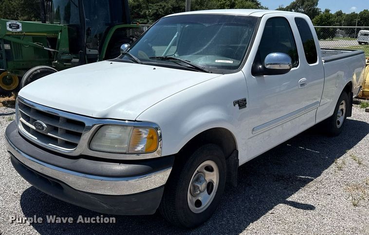 image for item DZ8664 2001 Ford F150 SuperCab pickup truck