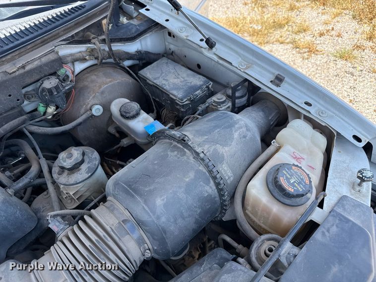 image for item DZ8664 2001 Ford F150 SuperCab pickup truck