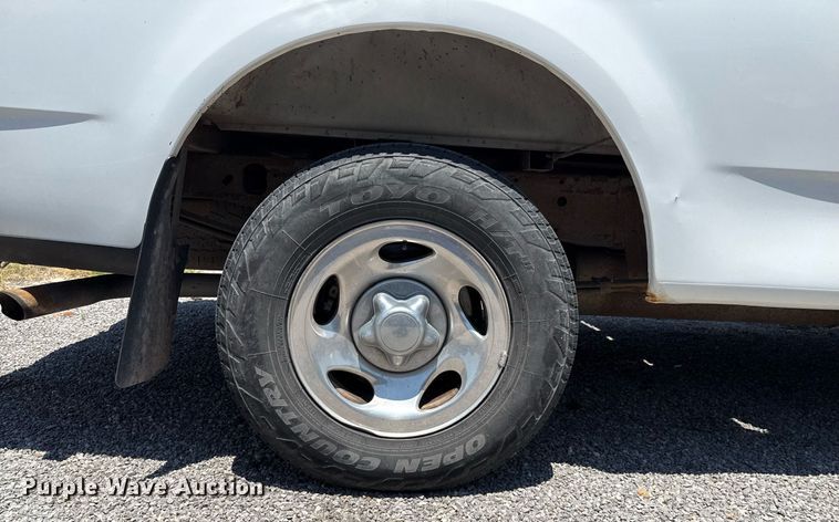 image for item DZ8664 2001 Ford F150 SuperCab pickup truck