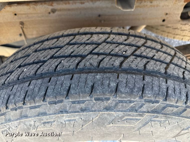 image for item DZ8664 2001 Ford F150 SuperCab pickup truck