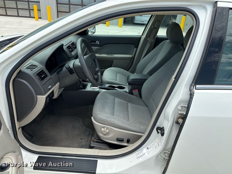 image for item DZ8668 2012 Ford Fusion SE  