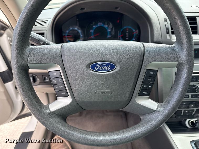 image for item DZ8668 2012 Ford Fusion SE  