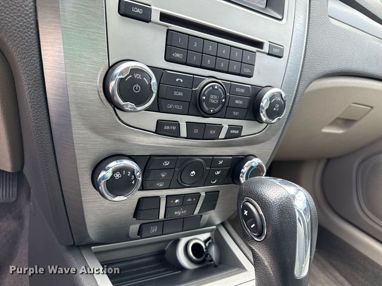 image for item DZ8668 2012 Ford Fusion SE  