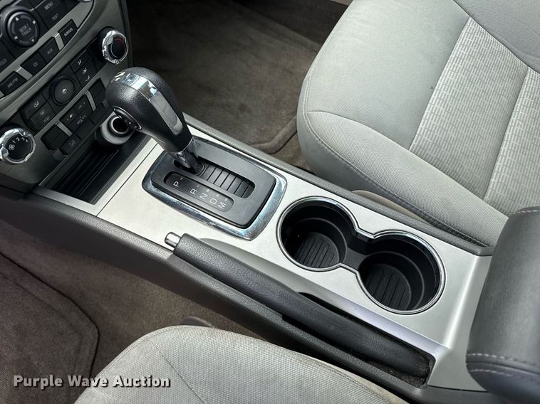 image for item DZ8668 2012 Ford Fusion SE  