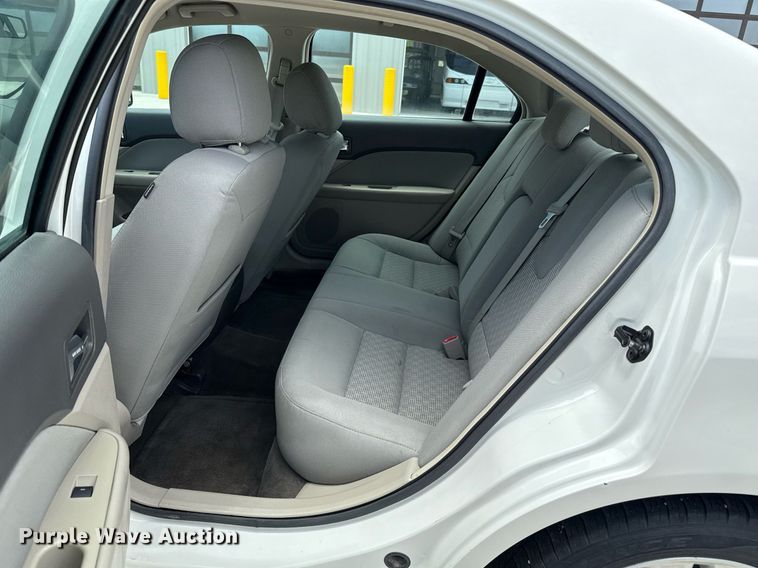 image for item DZ8668 2012 Ford Fusion SE  