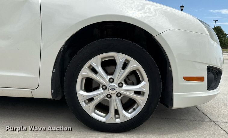 image for item DZ8668 2012 Ford Fusion SE  