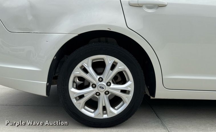 image for item DZ8668 2012 Ford Fusion SE  