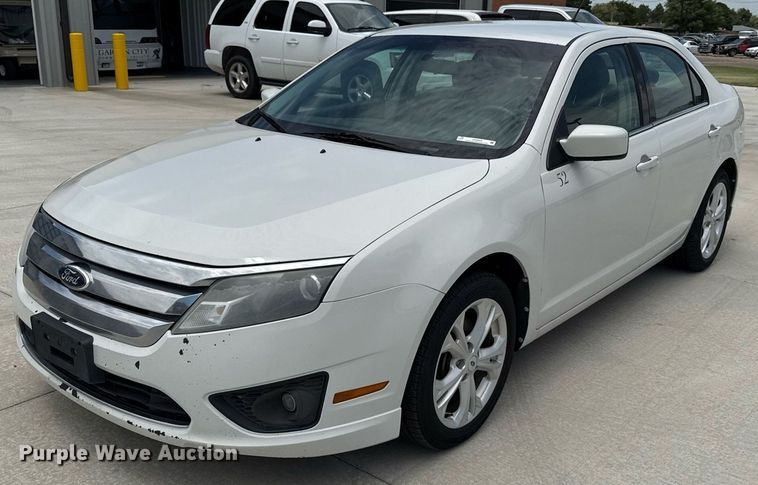 image for item DZ8669 2012 Ford Fusion SE 