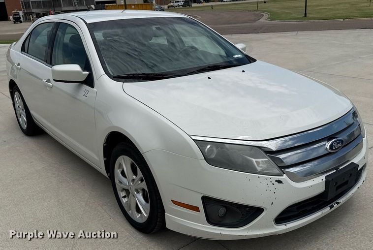 image for item DZ8669 2012 Ford Fusion SE 