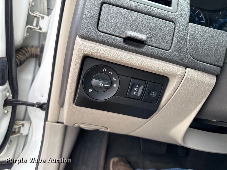 image for item DZ8669 2012 Ford Fusion SE 