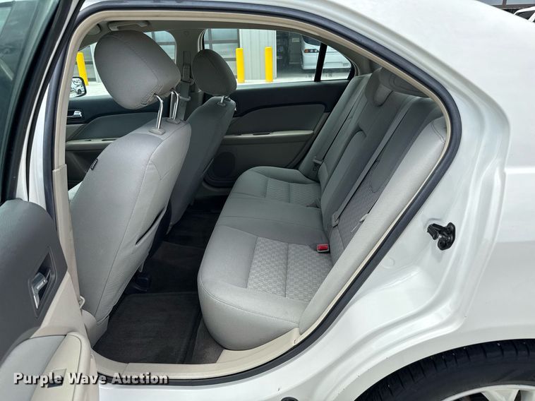 image for item DZ8669 2012 Ford Fusion SE 