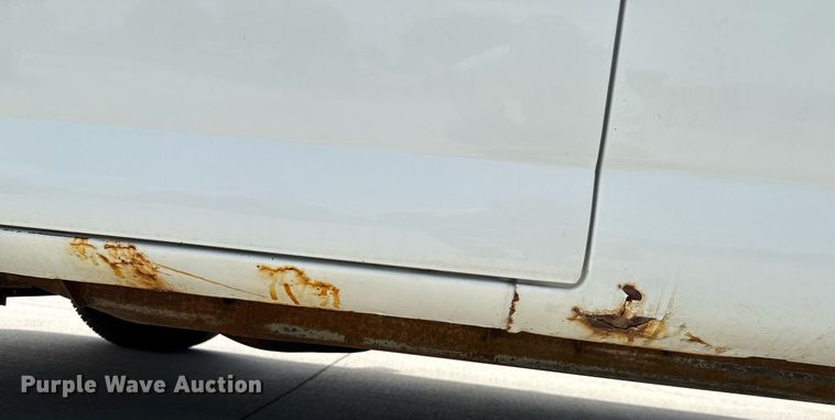 image for item DZ8671 2004 GMC Savana G3500 van