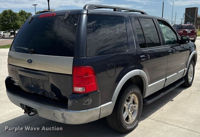 image for item DZ8672 2002 Ford Explorer XLT SUV