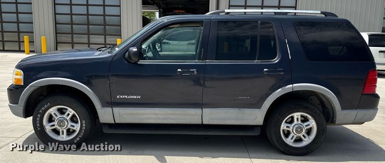 image for item DZ8672 2002 Ford Explorer XLT SUV