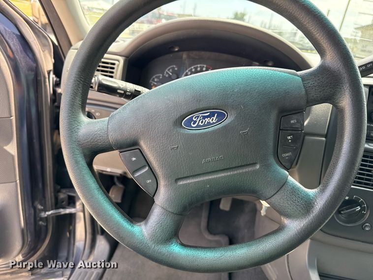 image for item DZ8672 2002 Ford Explorer XLT SUV