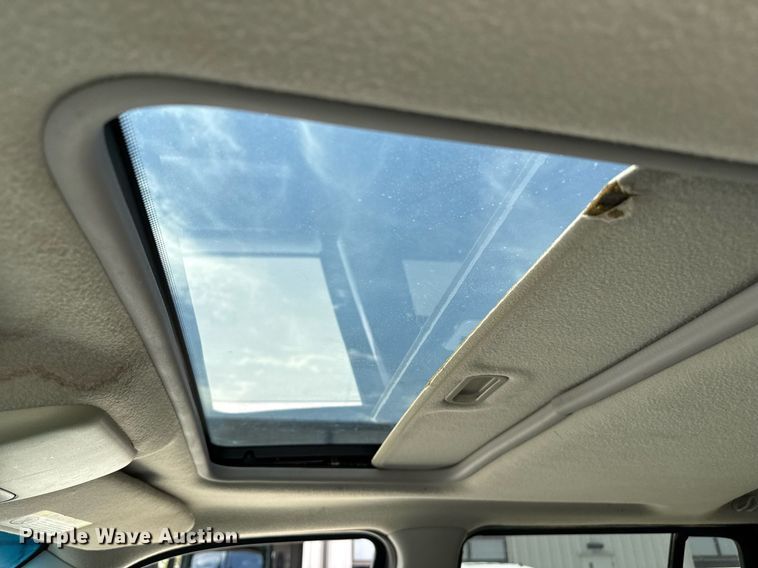 image for item DZ8672 2002 Ford Explorer XLT SUV