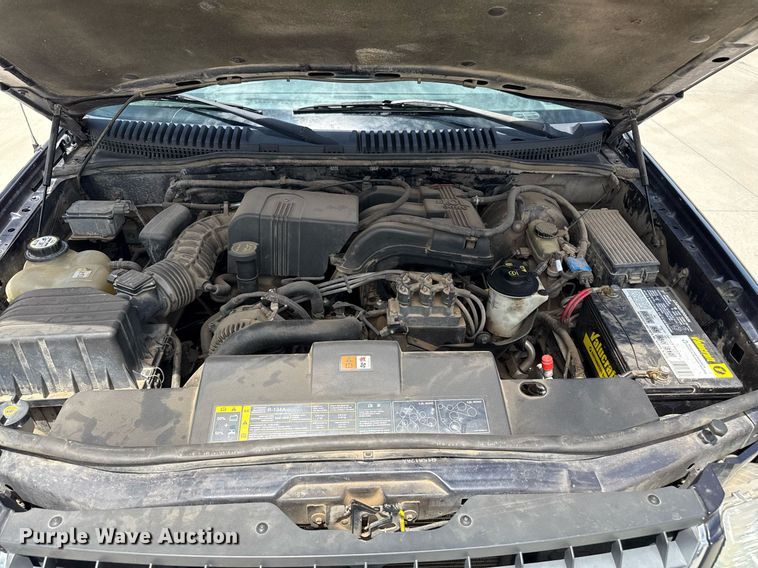 image for item DZ8672 2002 Ford Explorer XLT SUV