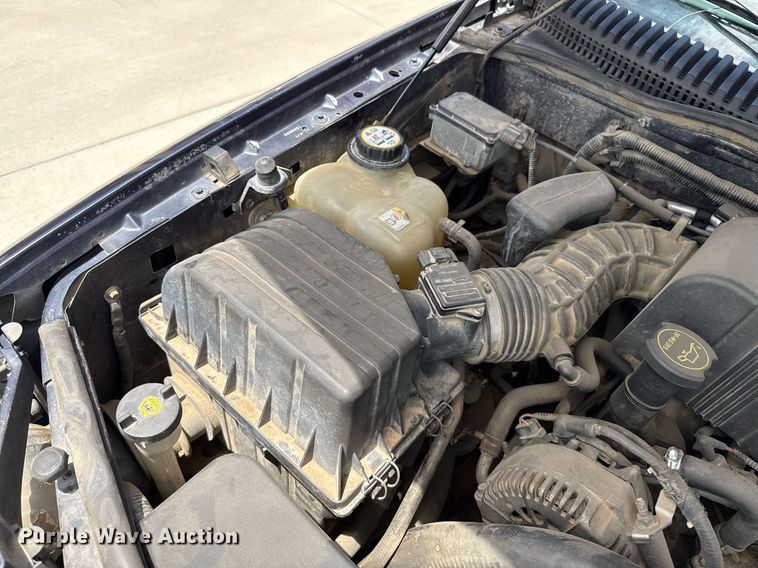 image for item DZ8672 2002 Ford Explorer XLT SUV