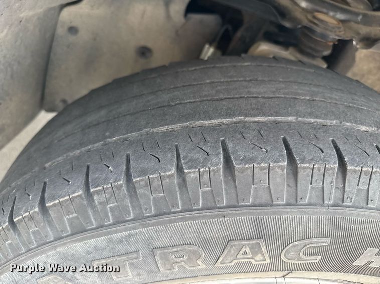 image for item DZ8672 2002 Ford Explorer XLT SUV