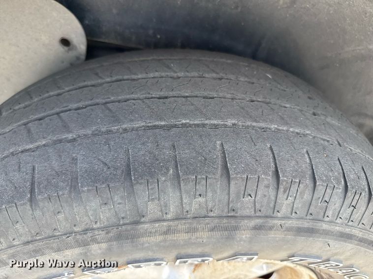 image for item DZ8672 2002 Ford Explorer XLT SUV