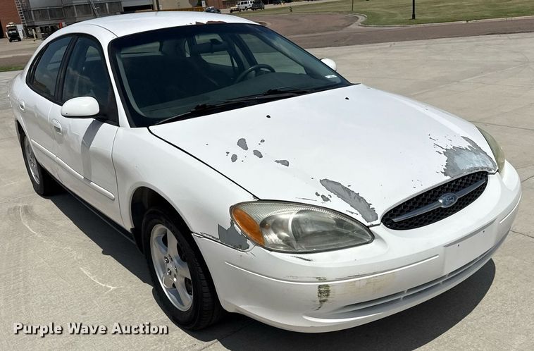 image for item DZ8673 2003 Ford Taurus SE  
