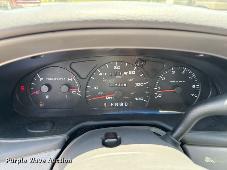 image for item DZ8673 2003 Ford Taurus SE  