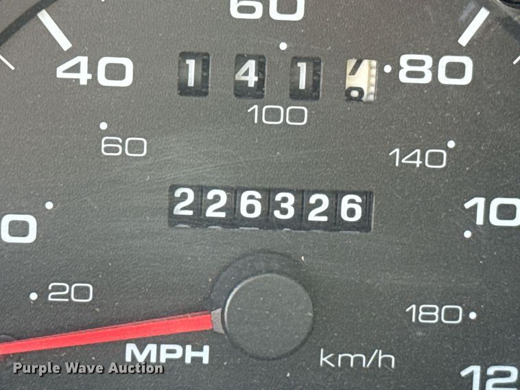 image for item DZ8673 2003 Ford Taurus SE  