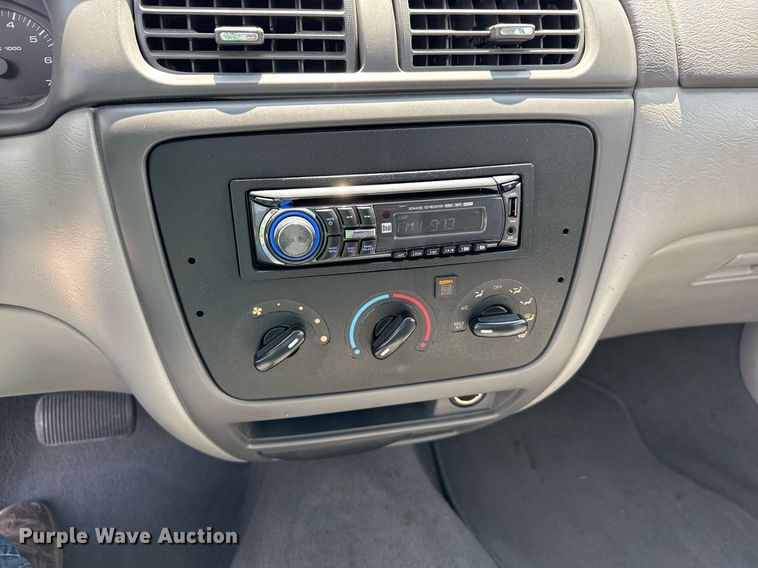 image for item DZ8673 2003 Ford Taurus SE  