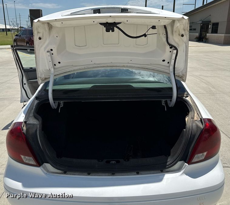 image for item DZ8673 2003 Ford Taurus SE  