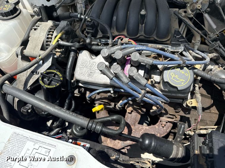 image for item DZ8673 2003 Ford Taurus SE  