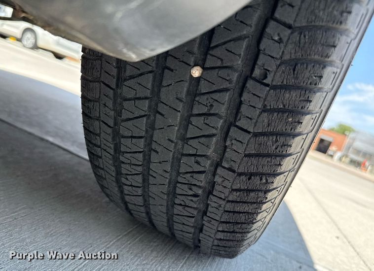 image for item DZ8673 2003 Ford Taurus SE  